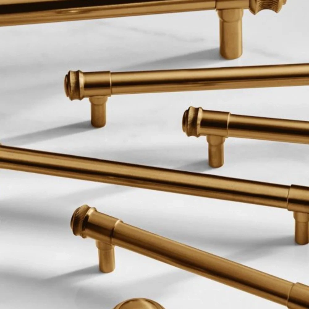 Brand New - Assorted cabinet hardware - Picture 5 of 14